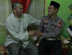 Inisiasi Program Jumat Sedekah Sat Lantas Bulukumba (JUS LABU),Kanit Gakkum Jenguk Anggotanya Yang Sakit Menahun.