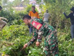 Jalan Demi Kesejahteraan Masyarakat, Babinsa Kelurahan Matekko Kompak Bersama Warga