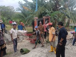 Dengan Modal Swadaya, Masyarakat Gotong Royong Perbaiki Jalan Rusak di Alorang, Kecamatan Herlang