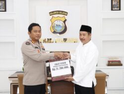 Polres Bulukumba Serahkan Zakat Fitra Ke Baznas Bulukumba