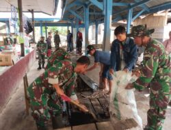 CIPTAKAN PASAR YANG BERSIH DAN SEHAT, KORAMIL 1411-07/HERLANG KERJA BAKTI BERSIHKAN PASAR TRADISIONAL TANUNTUNG