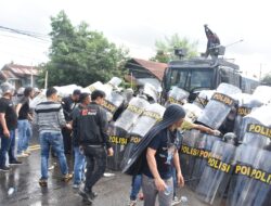 Unras di Kantor KPU Bulukumba Ricuh, Massa Berhasil diBubarkan Polisi