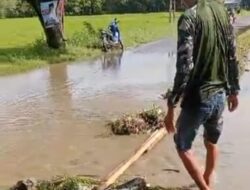 Baru Beberapa Jam Hujan Turun, Ruas Jalan Poros Bontomacinna Kecamatan Gantarang Terendam Banjir