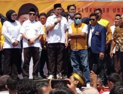 Ribuan Relawan dan Simpatisan Kawal Paslon Bupati dan Wakil Bupati Jamaluddin Syamsir dan Tomy Satria Daftar di KPU Bulukumba